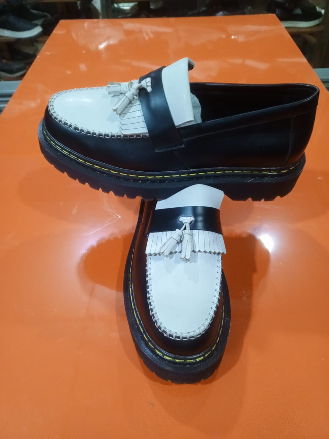 Men's shoes